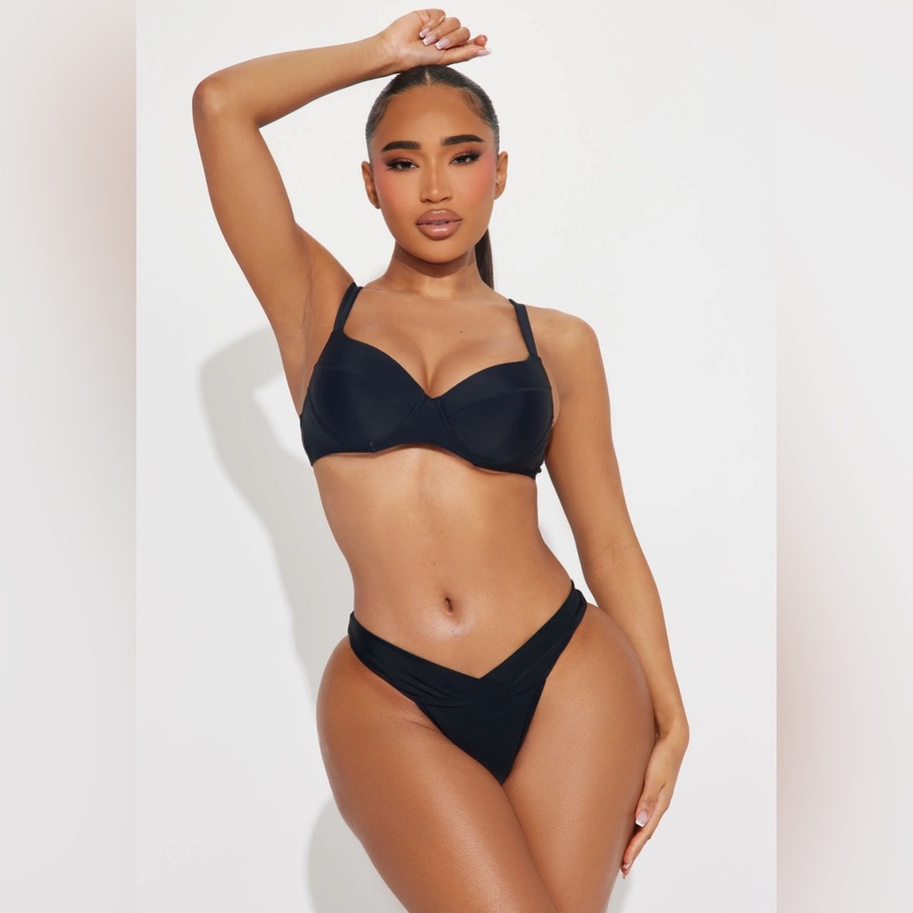 Fashion Nova capri underwire 2 piece bikini